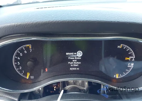 2020 Jeep Grand Cherokee Laredo E 4X4 z USA, uszkodzony, nr VIN 1C4RJFAG8LC209900